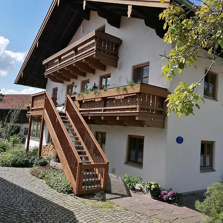 Sam Apartment *
